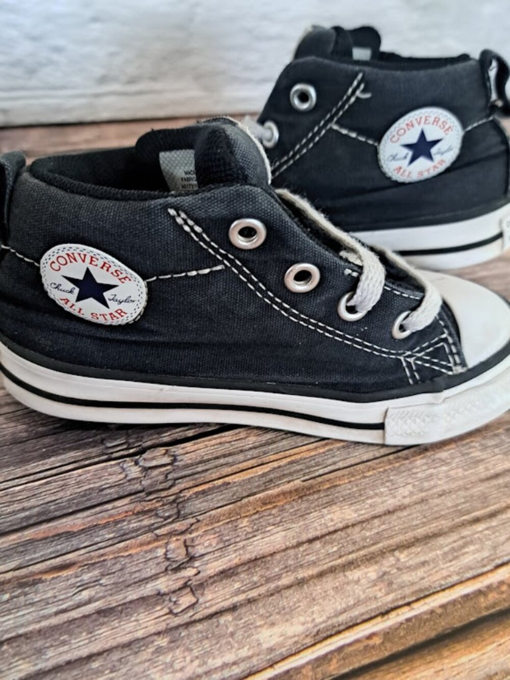 Toddler Converse high tops sz child 7 blue and white converse all stars